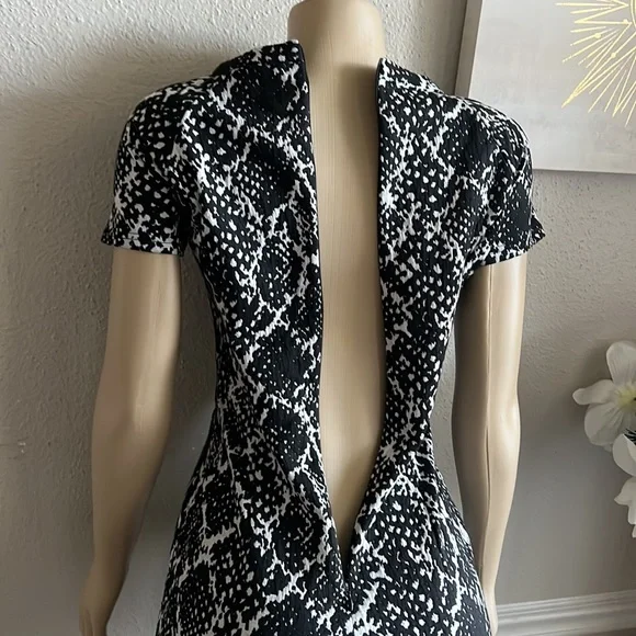 AQUA Black White Mini Dress Size S - Picture 5 of 6